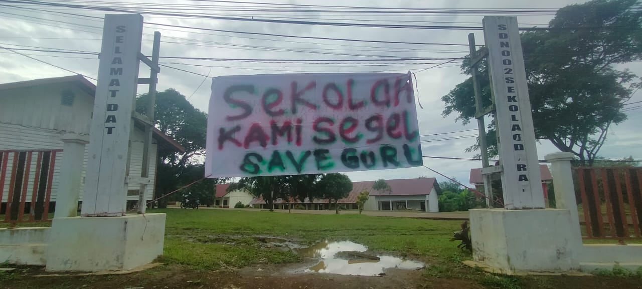 Guru Mogok Massal Kubar